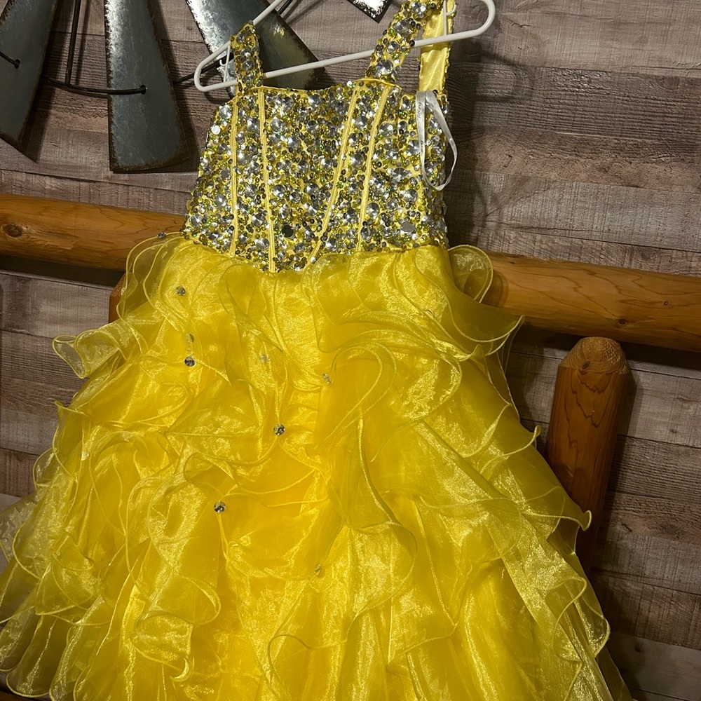 Tiffany size, 2